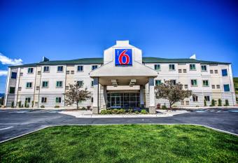 Motel 6 Missoula allows 18 year olds to book a room