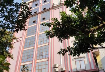 Kh  ch s   n Anh     o has Balcony rooms