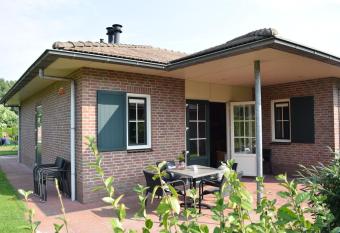 Wilbrink 6-8 pers. bungalow has Balcony rooms