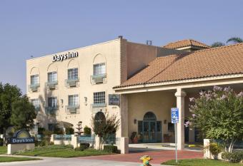 Days Inn by Wyndham Riverside Tyler Mall allows 18 year olds to book a room