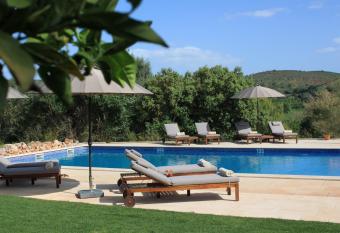 Quinta da Luz - A Luxury Boutique B&B allows 18 year olds to book a room