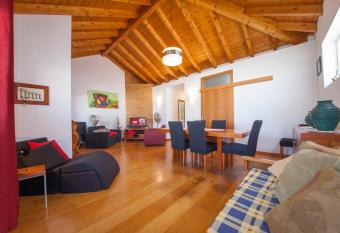 A33 - Fishermans Cottage in Lagos has Balcony rooms