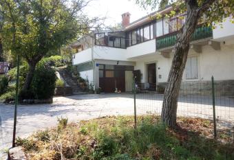 Apartman - studio allows 18 year olds to book a room