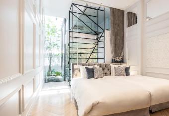 Azabu Ten Tokyo has rooms with a private hot tub