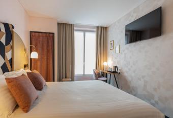 Royal Saint Germain has Balcony rooms