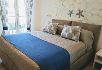 CIOFFI SORRENTO RELAX has Balcony rooms