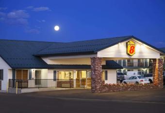 Super 8 by Wyndham Susanville allows 18 year olds to book a room