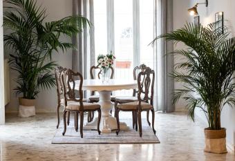 Rudiae Boutique has Balcony rooms