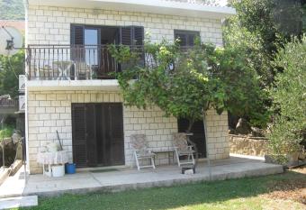Vila Ru  a has Balcony rooms