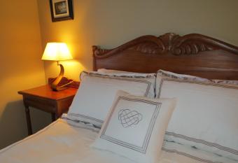 Appart-h  tel Vill  giature Saint-Sauveur allows 18 year olds to book a room