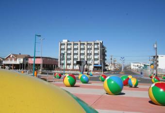 Newport Beach Resort has Balcony rooms