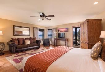 Mourelatos Lakeshore Resort allows 18 year olds to book a room