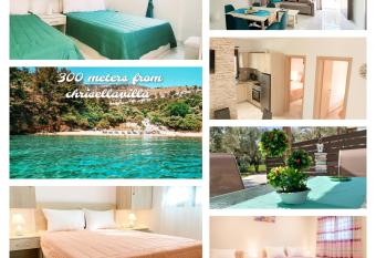 Chrisella Villa has Balcony rooms