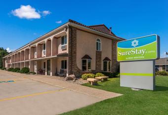 SureStay Hotel by Best Western Spicer allows 18 year olds to book a room