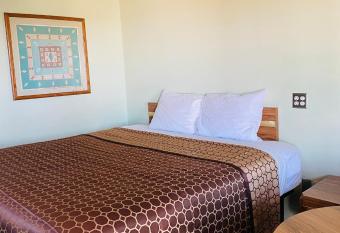 Coachway Inn has Smoking rooms