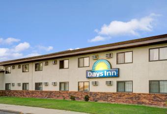 Days Inn by Wyndham Monticello allows 18 year olds to book a room