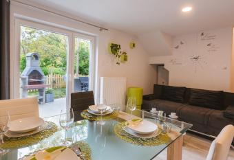 Blue Door has Balcony rooms