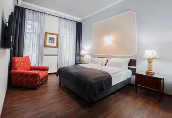 Tea for Two Hotel allows 18 year olds to book a room