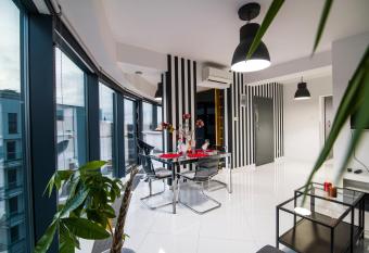 Apartament Diamond has Balcony rooms