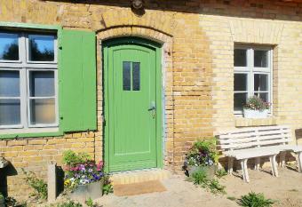 Mirabellenhof- Remise has Balcony rooms