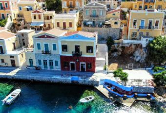 Moschos Mansion has Balcony rooms