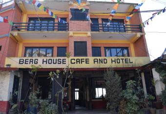 Berg House Cafe and Hotel has Balcony rooms