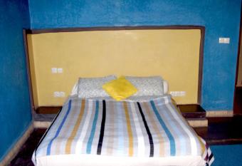 Atlas Tigmi allows 18 year olds to book a room