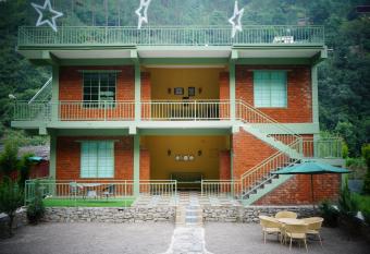 Kainaat A Riverside Homestay has Balcony rooms