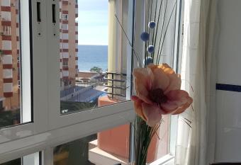 aguamarina allows 18 year olds to book a room