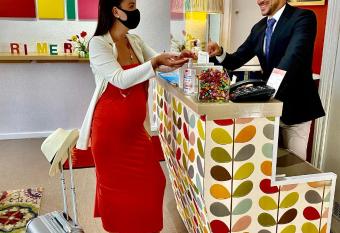 H  tel Brimer Cannes allows 18 year olds to book a room