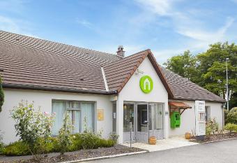 Campanile Evry Est - Saint Germain les Corbeil has Balcony rooms