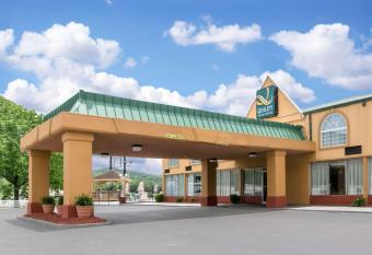 Quality Inn & Suites has Smoking rooms