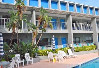 Dockside Inn and Resort has Balcony rooms