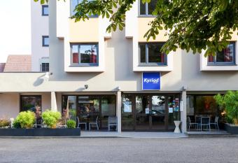 Kyriad Hotel Strasbourg Lingolsheim allows 18 year olds to book a room