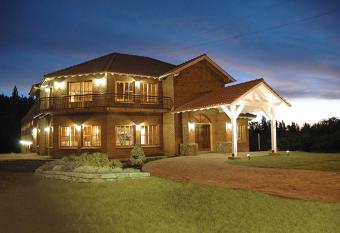 La Barraca Resort allows 18 year olds to book a room