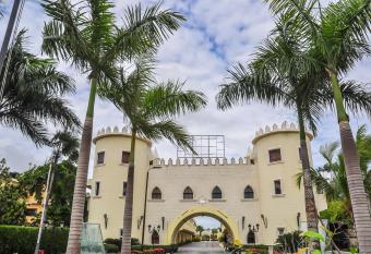 Aparthotel Castillo Real allows 18 year olds to book a room