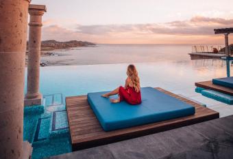 Vista Encantada has Balcony rooms