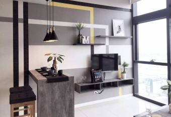 Icon City Modern Design Loft 5mins to Sunway Lagoon allows 18 year olds to book a room