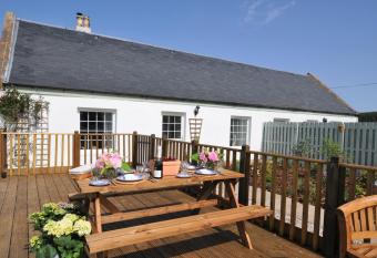 No 1 Ramageton has Balcony rooms