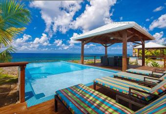 Vivaro Roatan South House has Balcony rooms