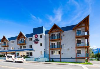 Hotel Edgewater has Balcony rooms