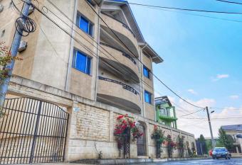 Casa Nursil allows 18 year olds to book a room