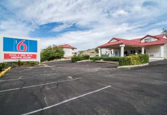 Motel 6 Globe Az allows 18 year olds to book a room