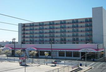 Beach Terrace Motor Inn has Balcony rooms