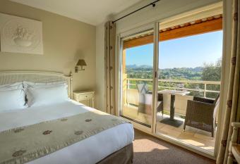 Hotel Marc-Hely has Balcony rooms