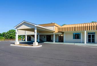 Travel Inn Bristol near State Street has Smoking rooms