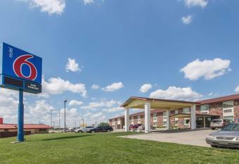 Motel 6 Omaha Central allows 18 year olds to book a room