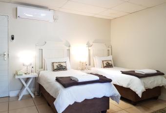 CHEETAH MANOR #3 has Balcony rooms