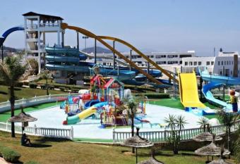 SMIR PARK has Balcony rooms