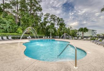 Bayview has Balcony rooms